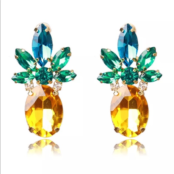 Jewelry - 30% OFF NWT New pineapple earrings stud crystal